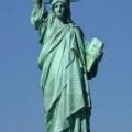 Dans quelle ville trône la Statue de la liberté?